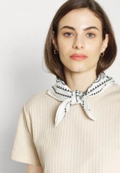 Top Skirt Set - Kokerrok - 003 - Off-White -Anna Field Verkoop 2024 17d77307363e48c6bd680b42cdfb7bf7