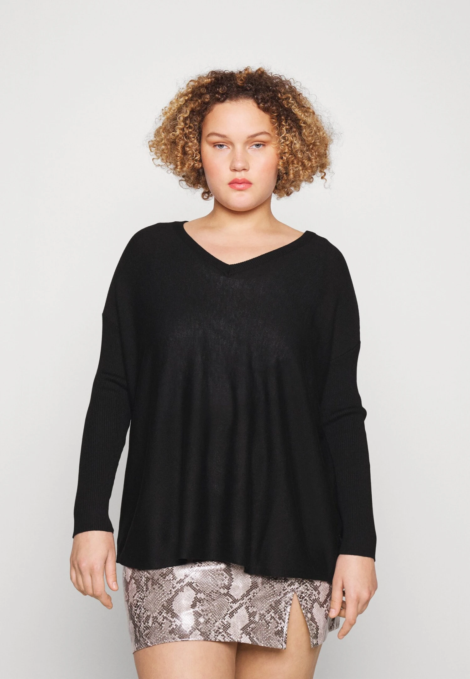 Plus Size - Trui - Black 1 Plus Size - Trui - Black