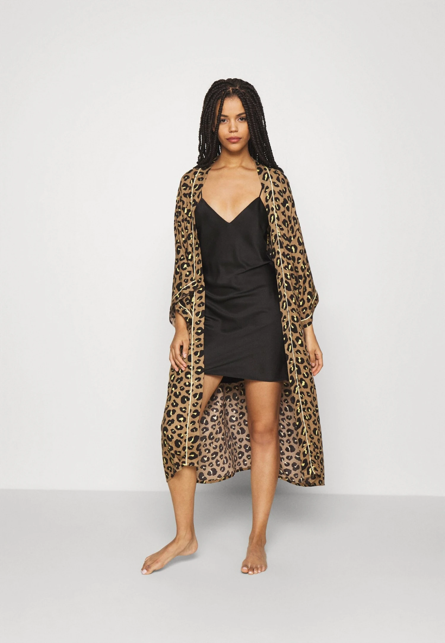 Anna Field Simple Satin Nightie - Nachtjapon - Black 2 Anna Field Simple Satin Nightie - Nachtjapon - Black - Afbeelding 2