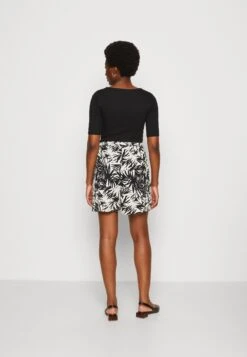 Anna Field Shorts - Black/Off-White -Anna Field Verkoop 2024 3a9846adea8c4808a36cdb49e64ed70f
