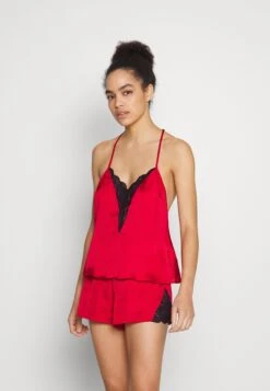 Anna Field 4 Piece Gift Set - Pyjama - Black/Red -Anna Field Verkoop 2024 3d6beaafe628430fa32b672c167c5d99