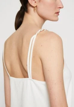 Anna Field Top - Off-White 11 Anna Field Top - Off-White -Anna Field Verkoop 2024 4b323f7cfd4744708aece2b956328685