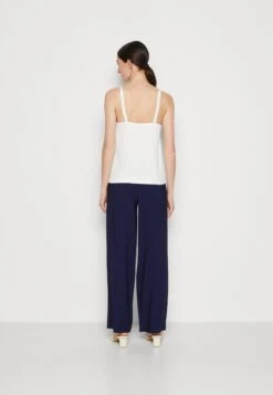 Anna Field Top - Off-White 8 Anna Field Top - Off-White -Anna Field Verkoop 2024 5c474e491a164220818989461bedaf11