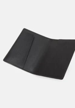 Anna Field Passport Case And Luggage Tag Set - Paspoorthouder - Black -Anna Field Verkoop 2024 6cebaff05c534c59aba96c1fb1c7ab54