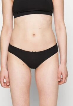 Voorkant -Anna Field Verkoop 2024 7504f4bcbd254854af59b08b61a942ce