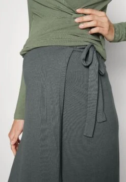 Maternity Basic Midi Skirt- Kokerrok - Light Green -Anna Field Verkoop 2024 966ca3a490b643babb058a6ad02875e0