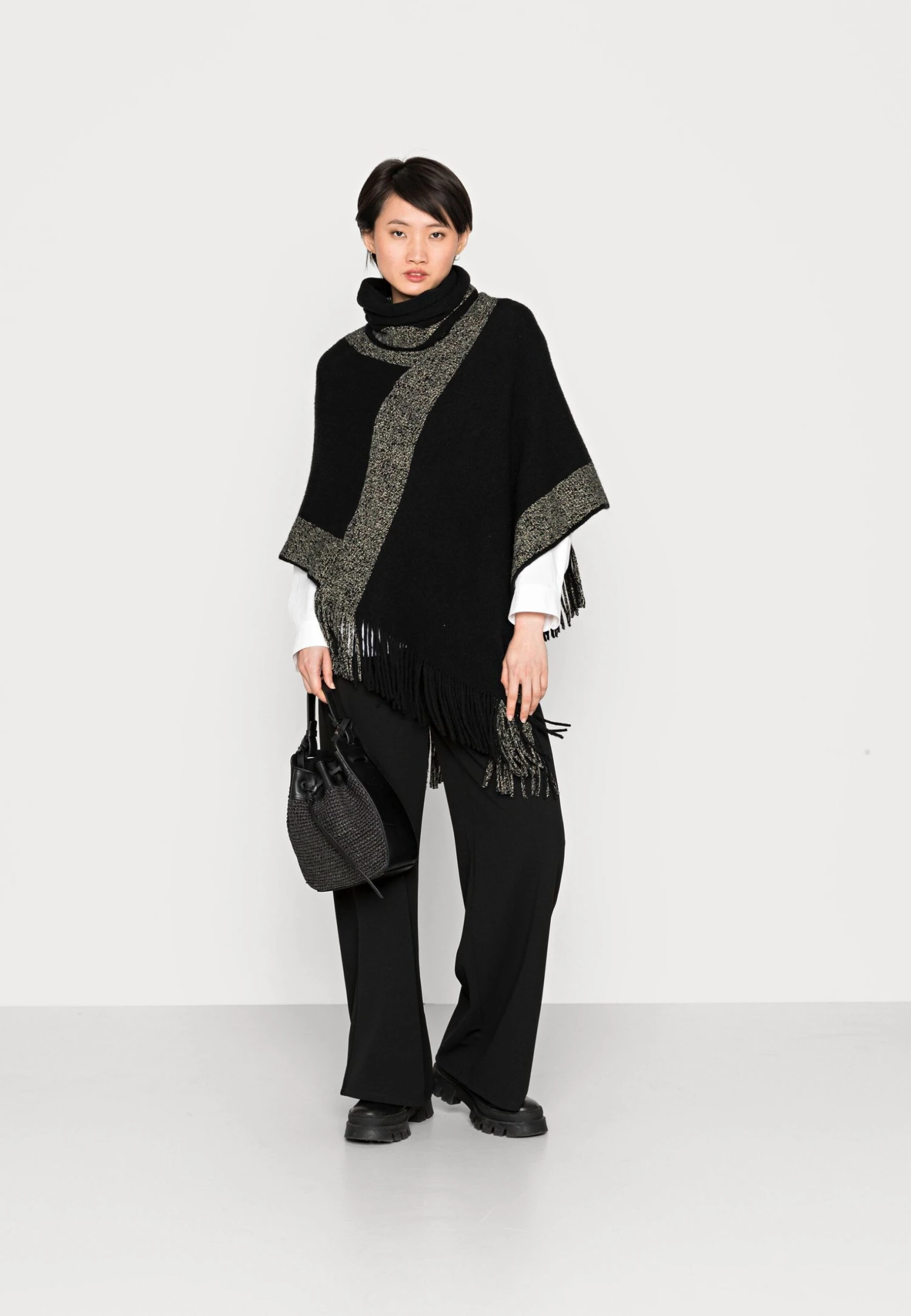 Anna Field Poncho - Black / Gold 2 Anna Field Poncho - Black / Gold - Afbeelding 2
