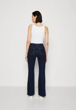 Anna Field Flared Jeans - Dark Blue 8 Anna Field Flared Jeans - Dark Blue -Anna Field Verkoop 2024 c5fe20281aa042ee819b21b089fd48c0