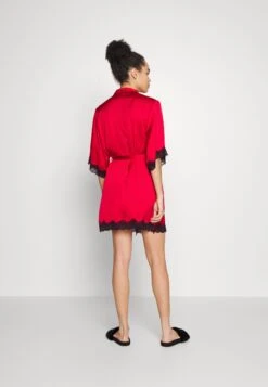 Anna Field 4 Piece Gift Set - Pyjama - Black/Red -Anna Field Verkoop 2024 e0ccded8c7104ccc8e6b6713104fa024