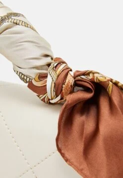 Anna Field Handtas -Off-White -Anna Field Verkoop 2024 e8bfb77c179b47aa98fa630ed96d3e66